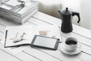 work_and_play_coffee_tablet_magazines